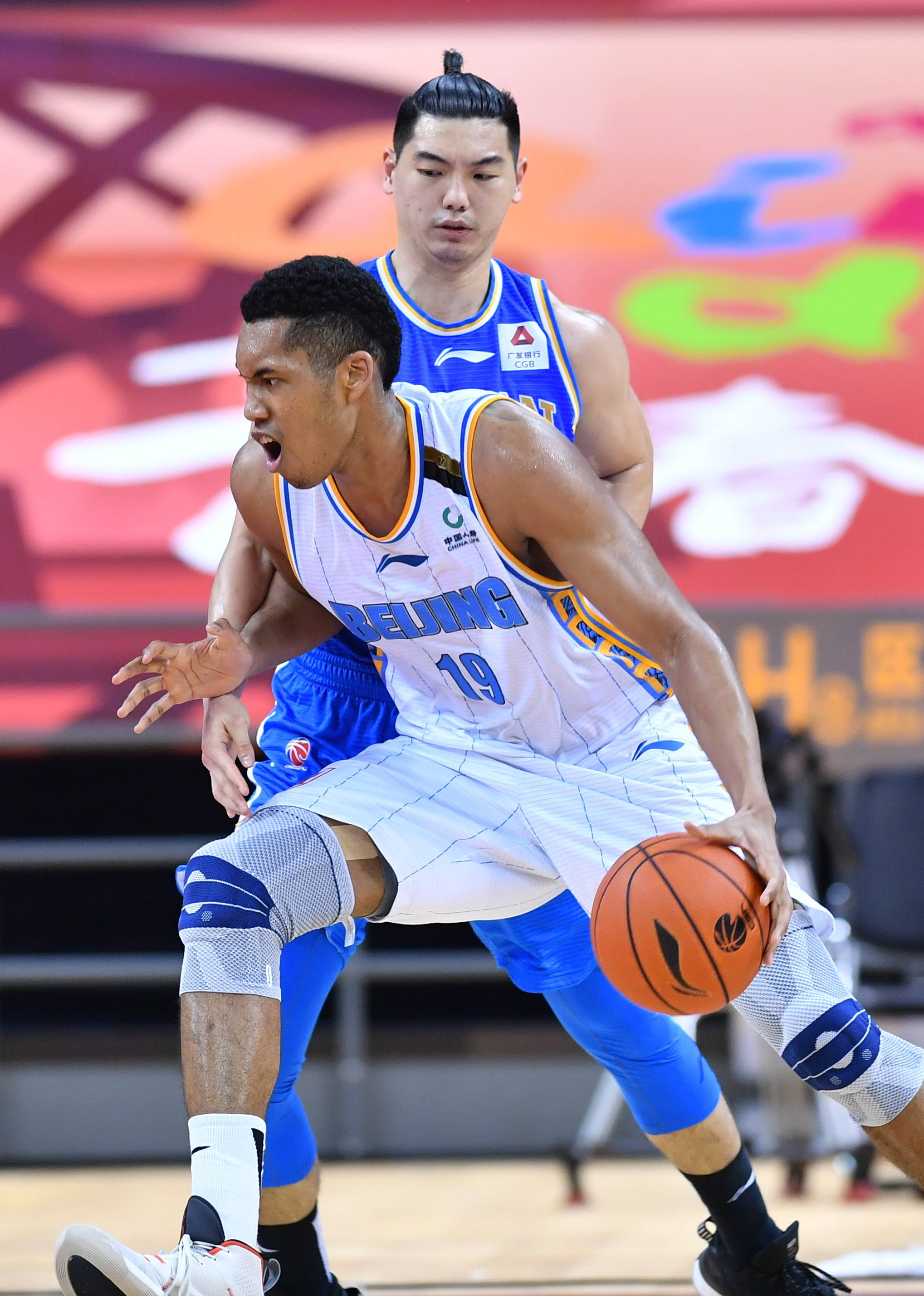 脚踝受伤退 脚踝受伤退