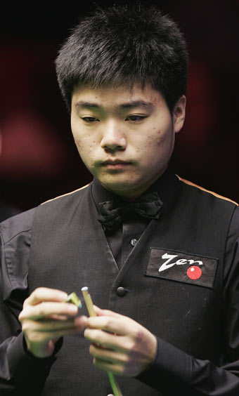 她自幼便展 她自幼便展