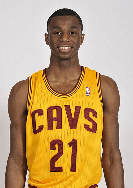 完成从追随 完成从追随